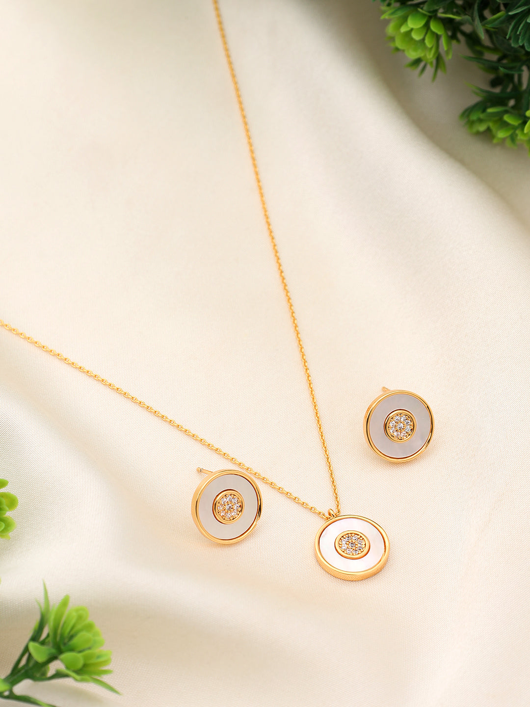 Round White Gold Plated Necklace