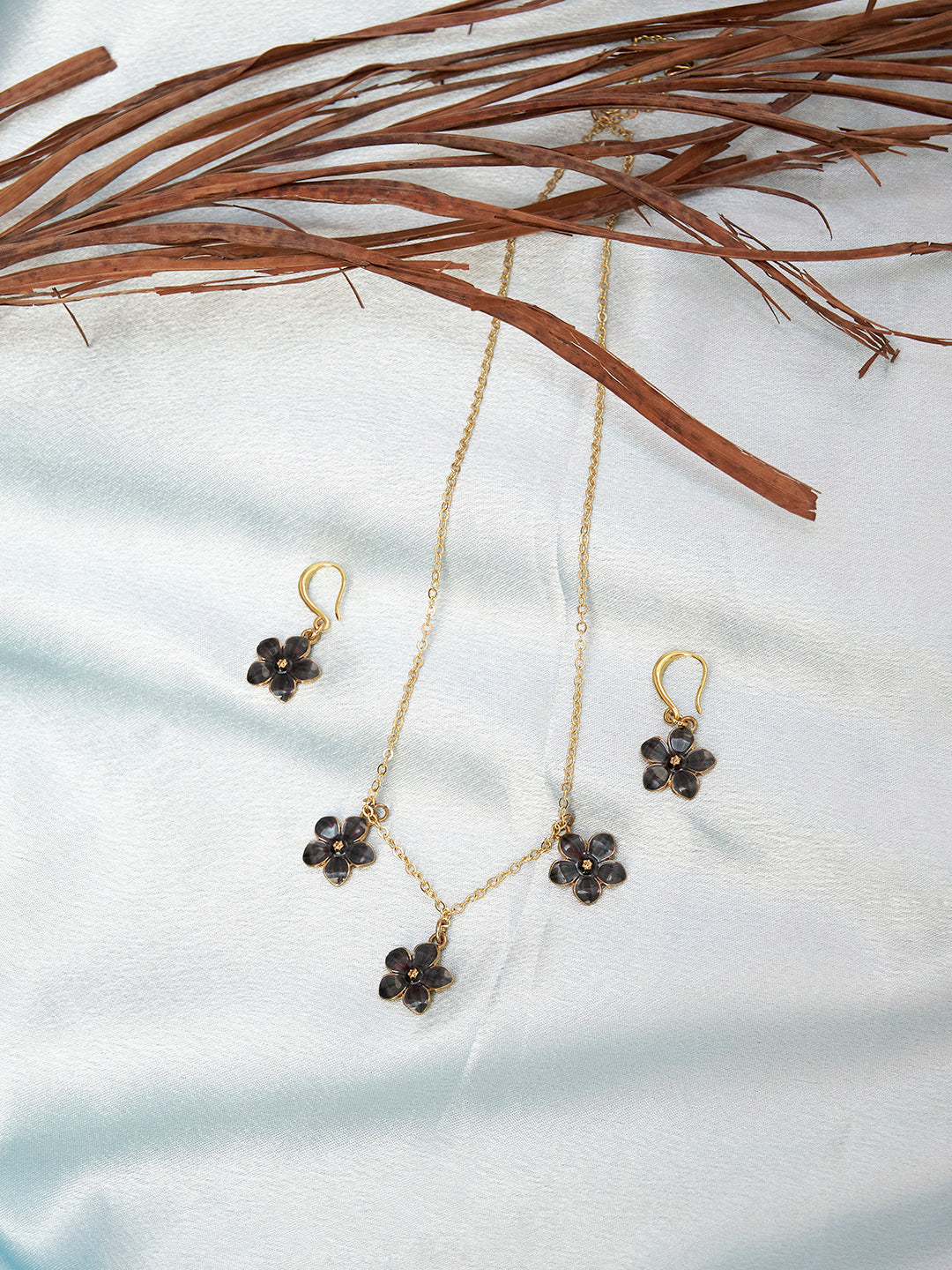 Gold Plated Anti-Tarnish Stainless Steel Black floral necklace set