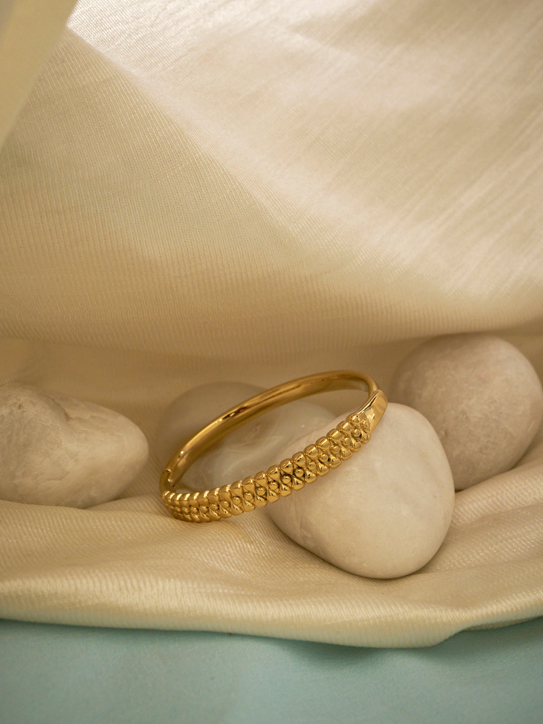 18K Gold-Plated Stainless-Steel Bangle Style Openable Bracelet